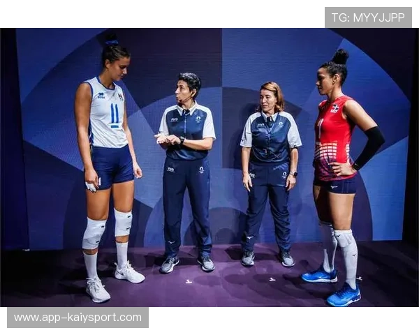 多米尼加足球队积极准备国际比赛，多米尼加足球明星