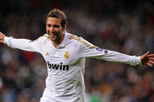 开云网址-曼联内部评估报告指出锋线转换效率需提升，曼联支点中锋